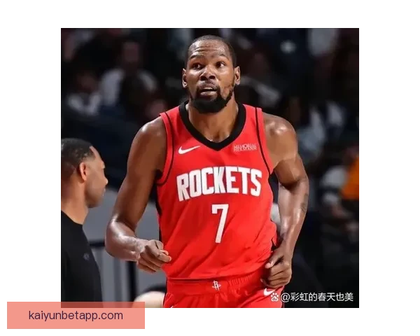 杜兰特谈破防秘诀：底线与三分跑位创造空间显威力